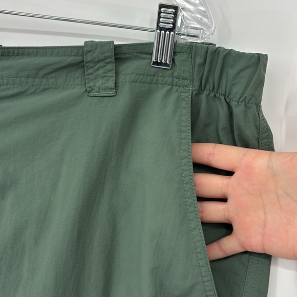 Columbia Omni Shade Sun Protection Cargo Shorts Men’s Size 42 in Green - Picture 5 of 14